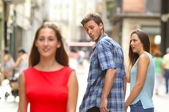 DistractedBoyfriendMeme