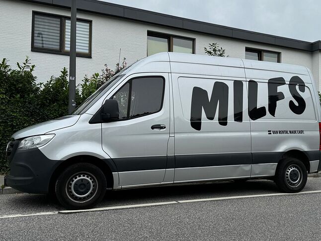 miles-auto-carsharing-milfs