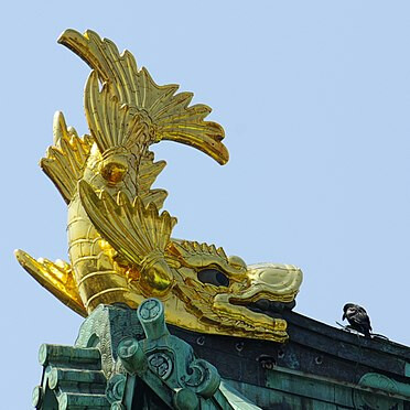 Shachi on Nagoya Castle